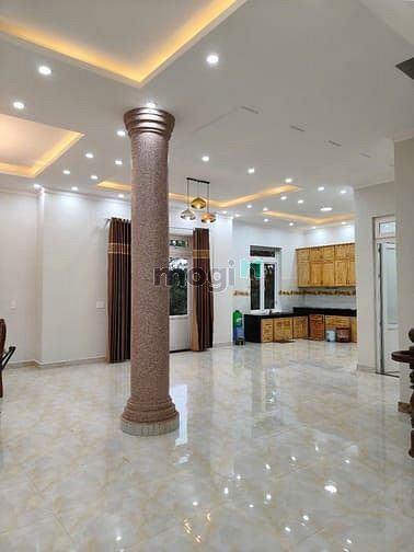 Hình ảnh Cho thuê villa sân vườn 5 phòng toạ lạc rừng thông phường 8 đà lạt