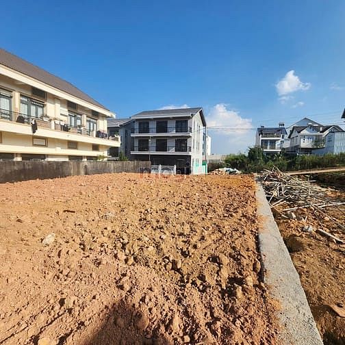 Hình ảnh Bán đất biệt thự vạn hạnh p. lâm viên - đà lạt - 345m2, gần thung