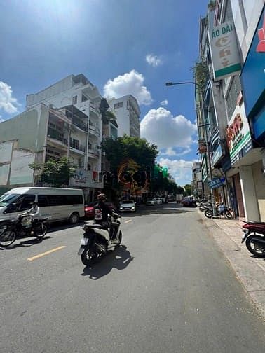 Hình ảnh 60 tỷ! Bán MT Đ. Nguyễn Thiện Thuật, Q. 3 - 6,1m x 21m – 2 tầng.