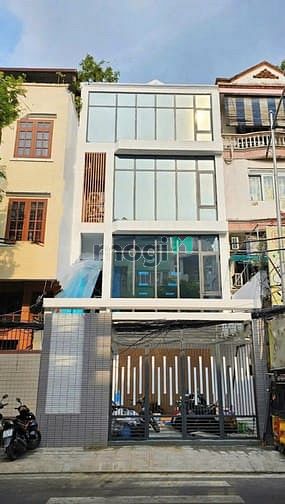 Hình ảnh giao full kính - cư xá bắc hải, Quận 10 - có thang  máy