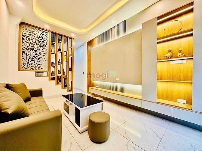 Hình ảnh Lê Trọng Tấn Phân Lô ,Nhà dân xây , DT 38m ,Giá Hơn 7 Tỷ ,Ngõ Nông