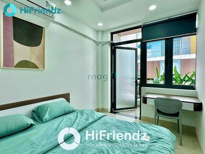 Hình ảnh Cho thuê 2pn ban công cao cấp gần sân bay Tsn - Ga T3 full nội thất