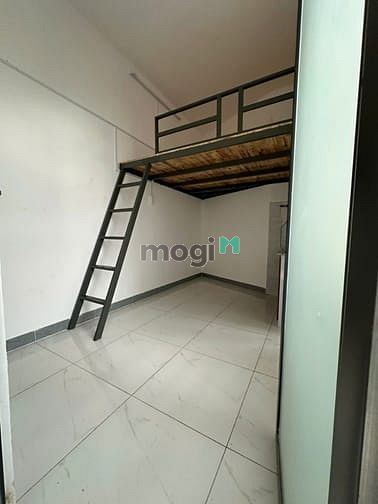 Hình ảnh Phòng trọ giá rẻ có cửa sổ, máy lạnh