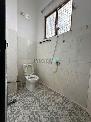 Hình ảnh Phòng trọ giá rẻ có cửa sổ, máy lạnh