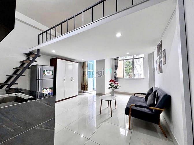 Hình ảnh Duplex ban công giá rẻ ngay Hàng Xanh