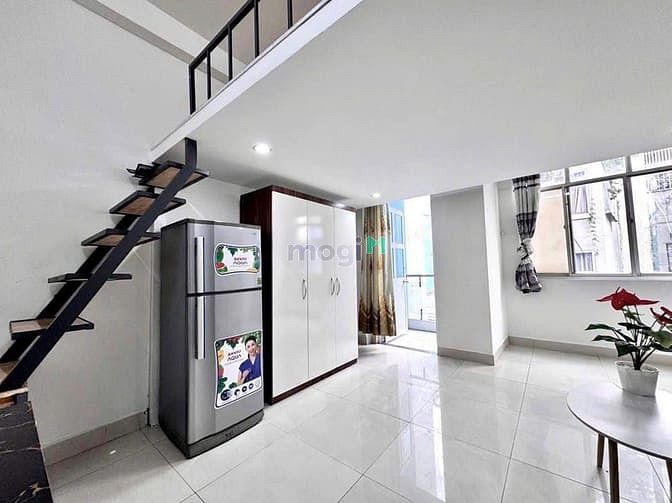 Hình ảnh Duplex ban công giá rẻ ngay Hàng Xanh