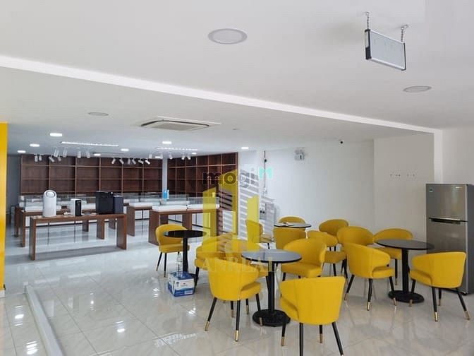 Hình ảnh Cho Thuê Tòa Văn Phòng Hiện Đại 1000m2 - Gần Song Hành Giá 240 Triệu