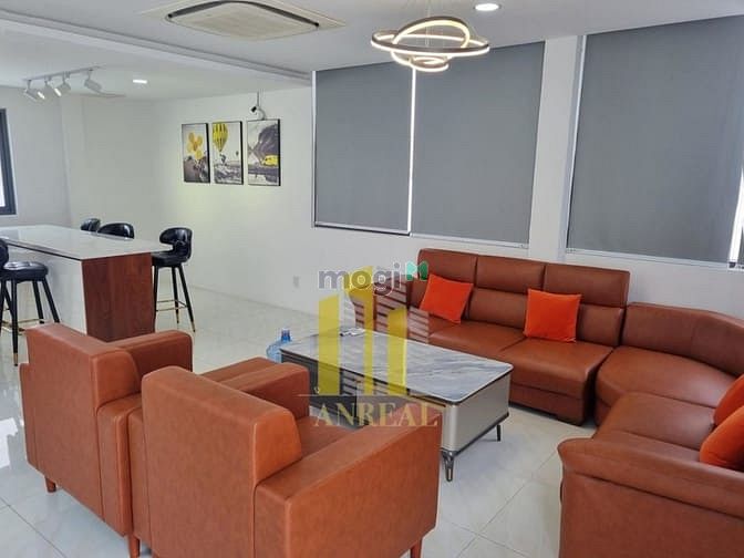 Hình ảnh Cho Thuê Tòa Văn Phòng Hiện Đại 1000m2 - Gần Song Hành Giá 240 Triệu