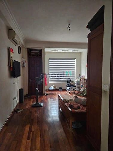 Hình ảnh Bán nhà phố Khâm Thiên, gần phố, lô góc 76m2, nhà 6T giá 20 tỷ
