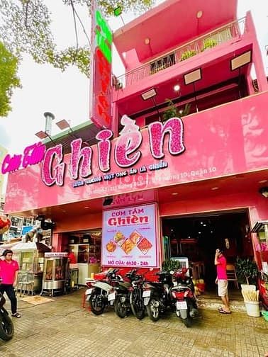 Hình ảnh Nhà hàng chay số 216 đường 3/2, Q10. Dt: 9x17M, Kc: trệt 3 lầu. Gía: 9