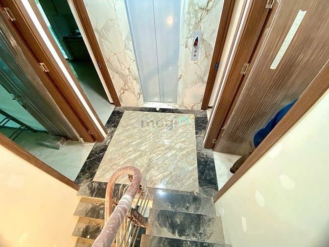 Hình ảnh Bán nhà Văn Miếu, oto tránh, lô góc, 65m2, 6T thang máy 19 tỷ