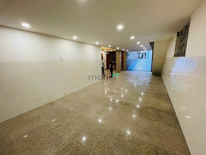 Hình ảnh Biệt thự 4 Tầng có Hầm xe , không gian mở