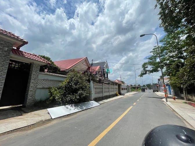 Hình ảnh Bán lô đất cực đẹp đã tách 3 thửa tổng diện tích 600m2 Full thổ cư