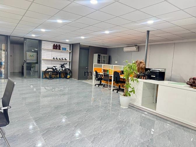 Hình ảnh Cho thuê Kho Bãi 450m2- 2 Mặt tiền Đặng Thùy Trâm. Giá: 40tr