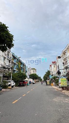 Hình ảnh Bán đất thổ cư mặt tiền đường số 48 Tên Lửa mở rộng,100m2 ( 5 x 20 )