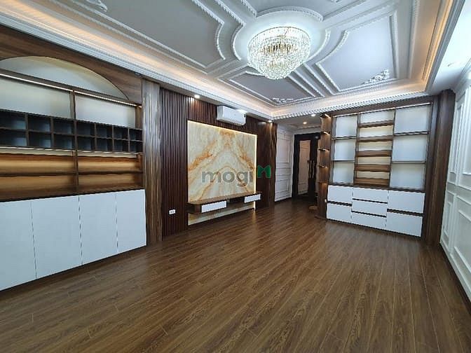 Hình ảnh Giáp Bát- 50m²- 7 tầng thang máy- gara- 2 thoáng