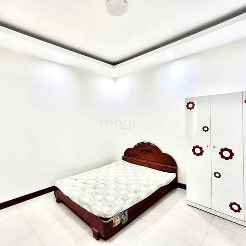 Hình ảnh Biệt thự 3 tầng có sân vườn Gò Vấp, làm văn phòng/spa, hẻm xe tải