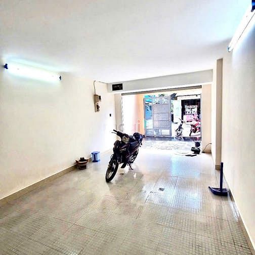 Hình ảnh Biệt thự 3 tầng có sân vườn Gò Vấp, làm văn phòng/spa, hẻm xe tải