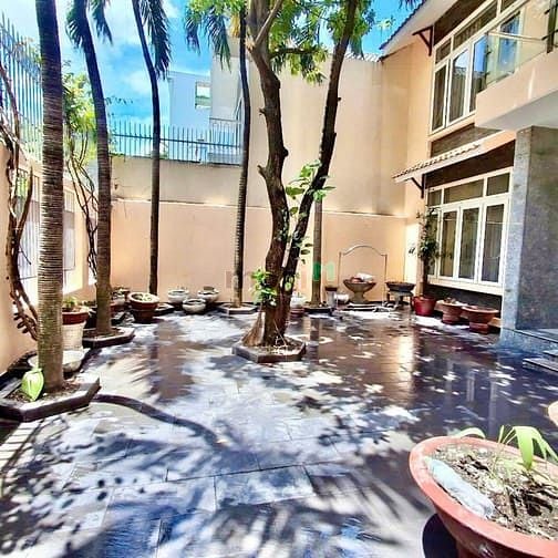 Hình ảnh Biệt thự 3 tầng có sân vườn Gò Vấp, làm văn phòng/spa, hẻm xe tải