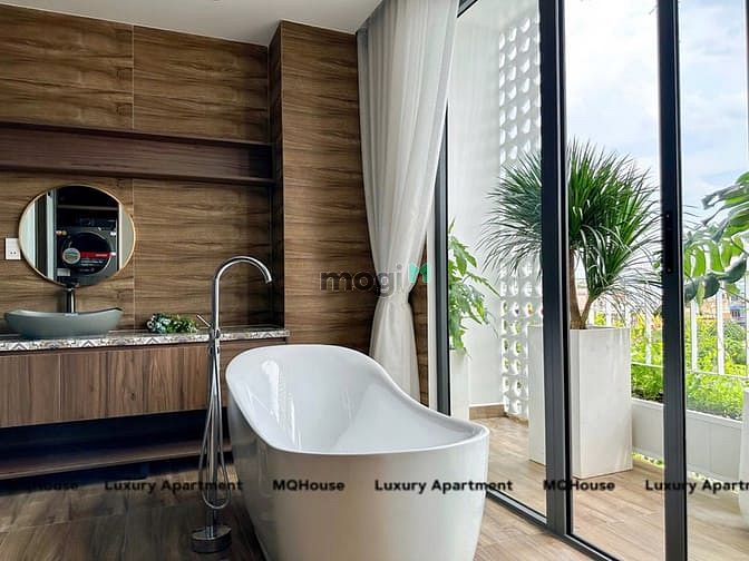 Hình ảnh Penhouse 1 PN Quận 5 mới khai trương