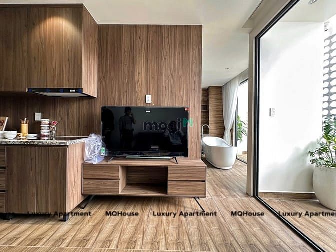Hình ảnh Penhouse 1 PN Quận 5 mới khai trương