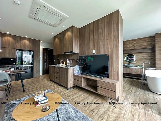Hình ảnh Penhouse 1 PN Quận 5 mới khai trương