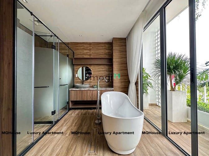 Hình ảnh Penhouse 1 PN Quận 5 mới khai trương