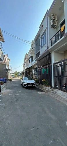 Hình ảnh CHỦ CẦN RA  CĂN NHÀ TÂM HUYẾT HÓA AN Có sân trước/sau Đường nhựa 6m