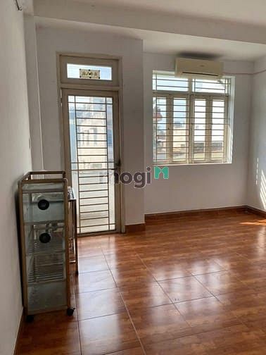 Hình ảnh Chung cư 590 CMT8, P11, Quận3: 55m2, 1p ngủ, 6tr5/th