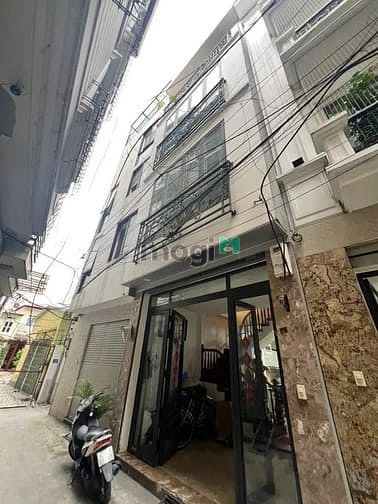 Hình ảnh Bán nhà đẹp ngõ phố Nguyễn Văn Cừ  40 m2 x4 tầng full nội thất .9,5 tỷ