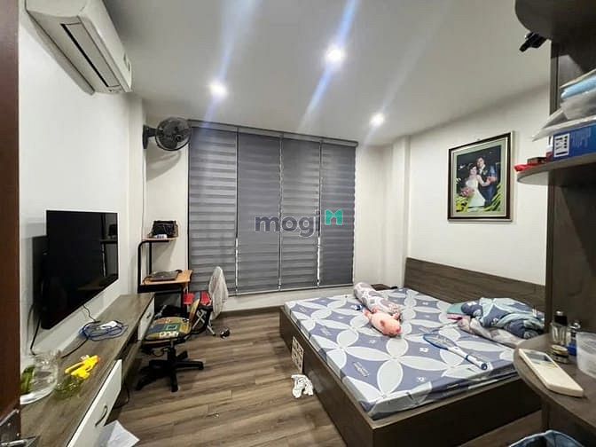 Hình ảnh Bán nhà đẹp ngõ phố Nguyễn Văn Cừ  40 m2 x4 tầng full nội thất .9,5 tỷ