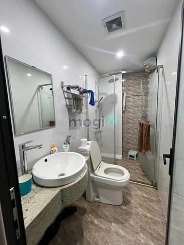 Hình ảnh Bán nhà đẹp ngõ phố Nguyễn Văn Cừ  40 m2 x4 tầng full nội thất .9,5 tỷ