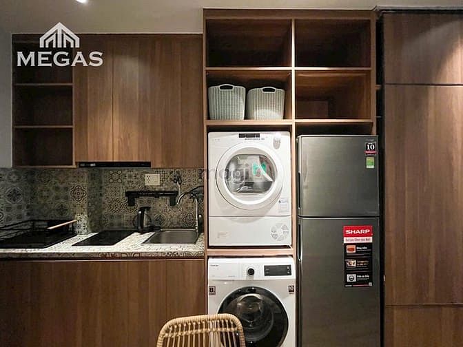 Hình ảnh Phòng ban công 35m2 TRUNG TÂM QUẬN 7 - SÁT CHỢ TÂN QUY, HIM LAM