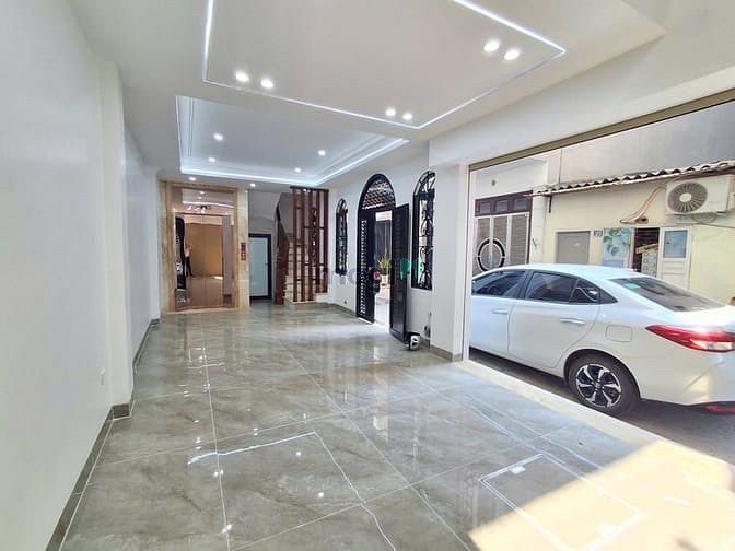 Hình ảnh Bán nhà Sài đồng 7 tầng thang máy lô góc oto tránh DT 50m2 Nhỉnh 12 tỷ