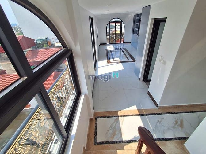 Hình ảnh Bán nhà Sài đồng 7 tầng thang máy lô góc oto tránh DT 50m2 Nhỉnh 12 tỷ