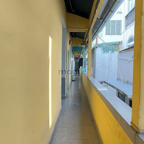 Hình ảnh Cho thuê dãy nhà chung cư 62 Trần Hưng Đạo, Quận 1