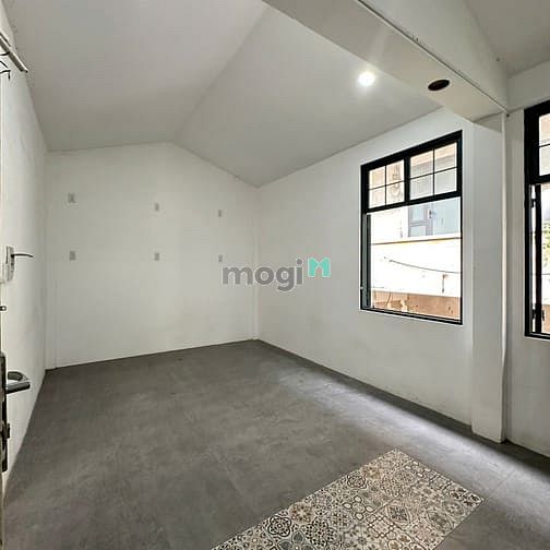 Hình ảnh Cho thuê dãy nhà chung cư 62 Trần Hưng Đạo, Quận 1