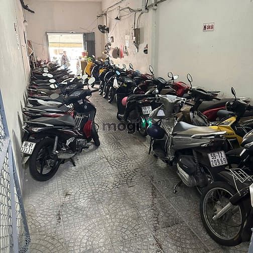 Hình ảnh Cho thuê dãy nhà chung cư 62 Trần Hưng Đạo, Quận 1