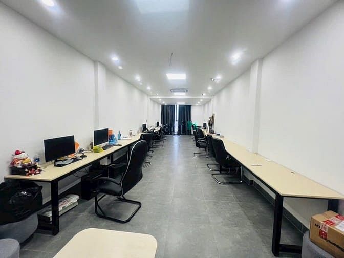 Hình ảnh Trúng tâm Tân Bình 5 tầng có tầng hầm, có thang máy, 80m2 chỉ 11.8 tỷ