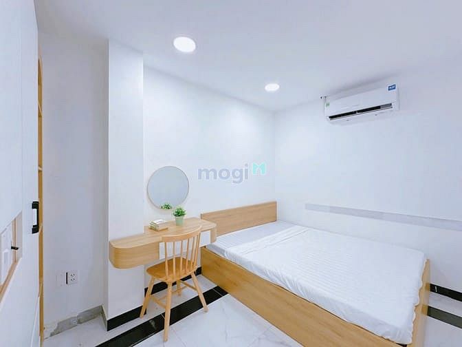 Hình ảnh Trống Sẵn Căn 2 Phòng Ngủ - Thang Máy - Hầm Xe - Full Nội Thất