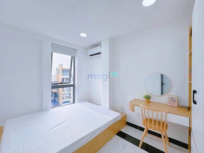 Hình ảnh Trống Sẵn Căn 2 Phòng Ngủ - Thang Máy - Hầm Xe - Full Nội Thất