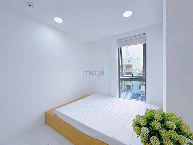 Hình ảnh Trống Sẵn Căn 2 Phòng Ngủ - Thang Máy - Hầm Xe - Full Nội Thất