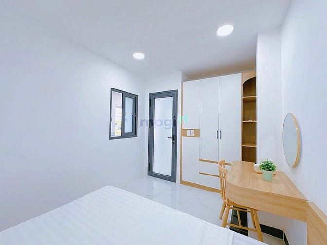 Hình ảnh Trống Sẵn Căn 2 Phòng Ngủ - Thang Máy - Hầm Xe - Full Nội Thất
