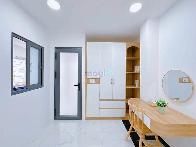 Hình ảnh Trống Sẵn Căn 2 Phòng Ngủ - Thang Máy - Hầm Xe - Full Nội Thất