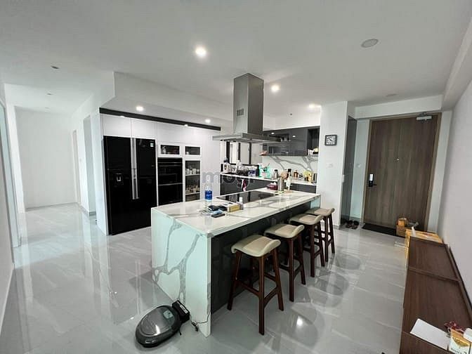 Hình ảnh Cần bán Căn Hộ Cao Cấp Riviera Point nhà siêu đẹp View hồ bơi