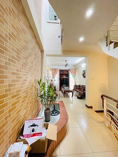 Hình ảnh Giải Phóng- 48m- dân xây-phân lô- ô tô dừng đỗ