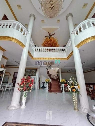 Hình ảnh Giảm 4 tỷ , Biệt Thự vườn , 1300m2 , 2 tầng , Siêu đẹp Siêu Vip