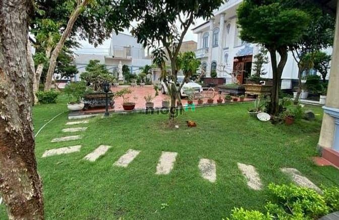 Hình ảnh Giảm 4 tỷ , Biệt Thự vườn , 1300m2 , 2 tầng , Siêu đẹp Siêu Vip