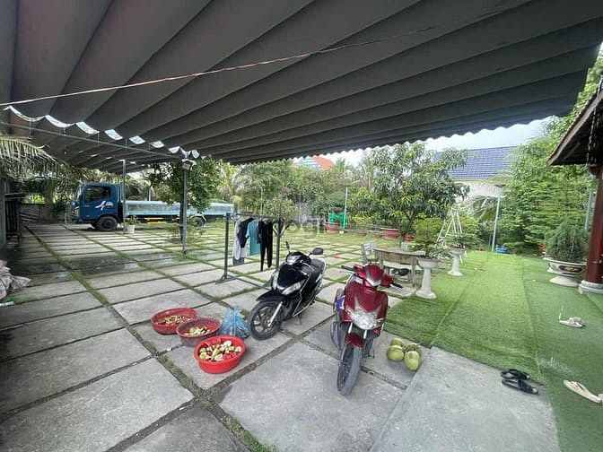 Hình ảnh Bán Biệt Thự Sân Vườn , 1700m2 ( 40 x 43 ) , Dĩ An , Nhỉnh 8trm2