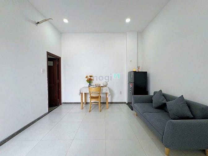 Hình ảnh Căn Hộ 1PN Tách Bếp 35m2 Mặt Tiền Âu Cơ Full Nội Thất